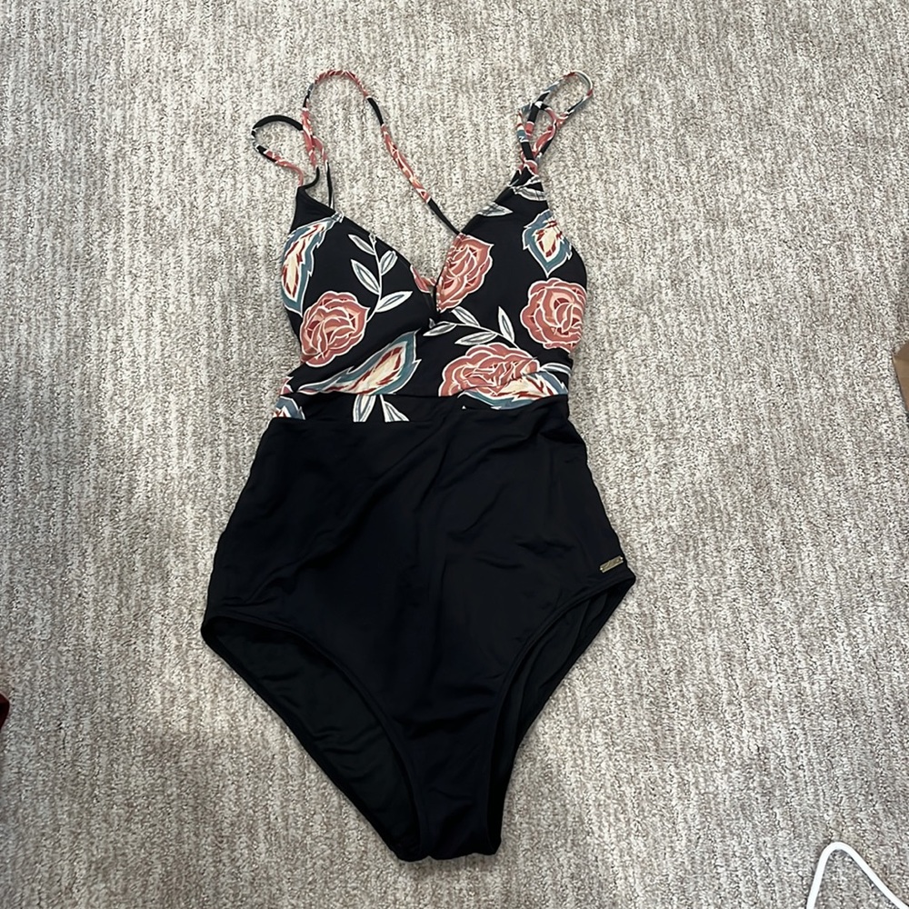 Roxy one piece swim suit size M